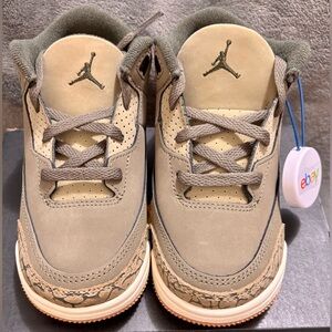 👟 New in Box Jordan 3 Family Affair Olive size 9 Toddler